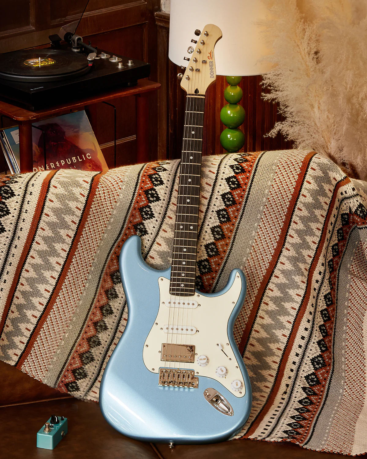 Donner DST-152 ST Electric Guitar Kit - Image 21